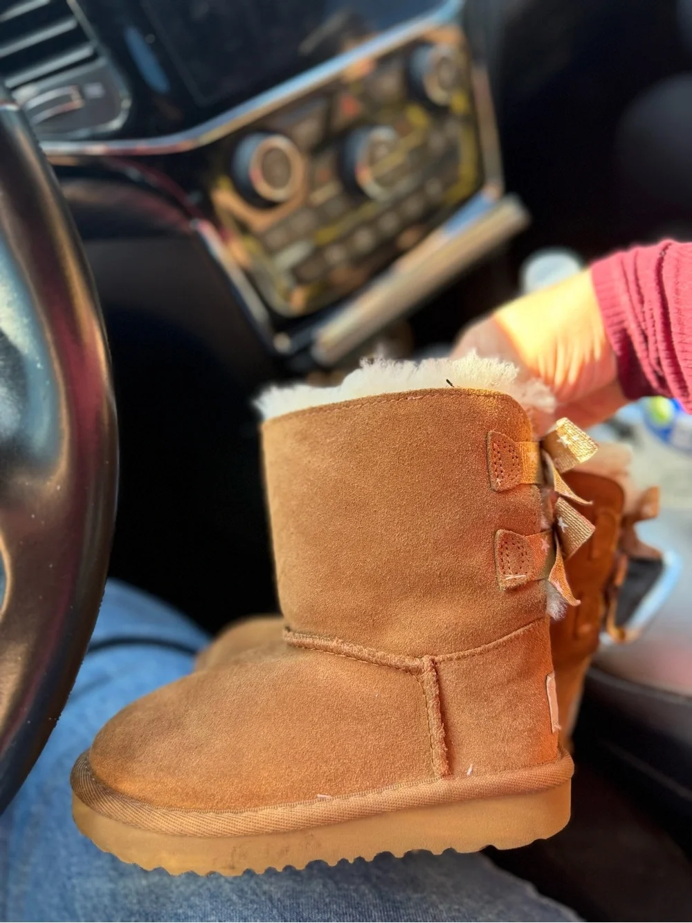 UGG Kids Chestnut Suede Bow Back Boots with Star-Print Bows
